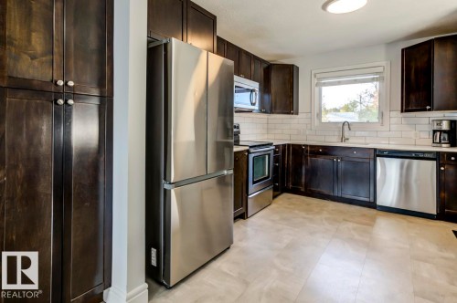 13619 122 Avenue, Edmonton, AB - Indoor Photo Showing Kitchen With Stainless Steel Kitchen
