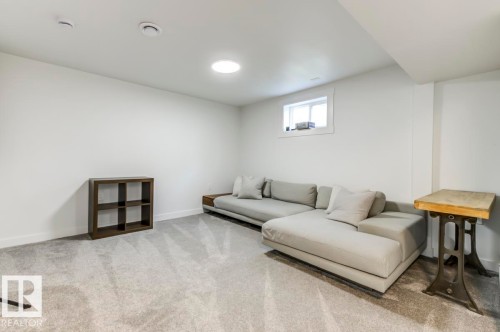 13619 122 Avenue, Edmonton, AB - Indoor