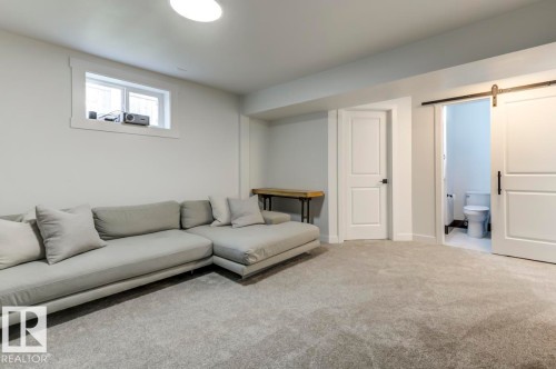 13619 122 Avenue, Edmonton, AB - Indoor