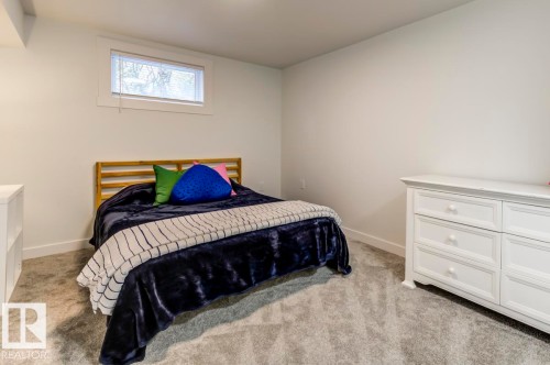 13619 122 Avenue, Edmonton, AB - Indoor Photo Showing Bedroom