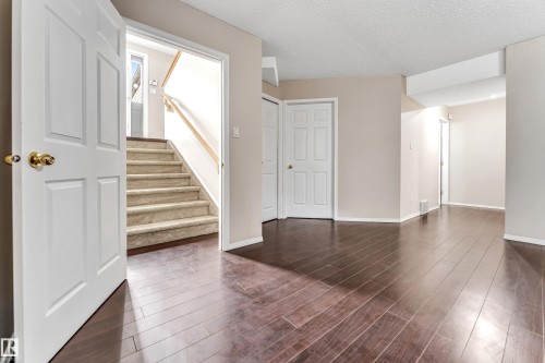3320 27 Avenue, Edmonton, AB - Indoor Photo Showing Other Room