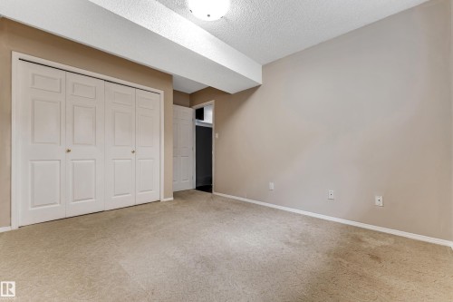 3320 27 Avenue, Edmonton, AB - Indoor Photo Showing Other Room