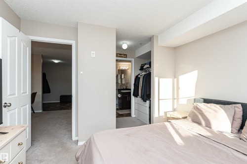 321 1070 Mcconachie Boulevard, Edmonton, AB - Indoor Photo Showing Bedroom