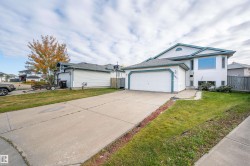 264 DUNVEGAN Road  Edmonton, AB T5L 5E5
