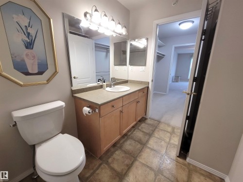 402 8942 156 Street, Edmonton, AB - Indoor Photo Showing Bathroom