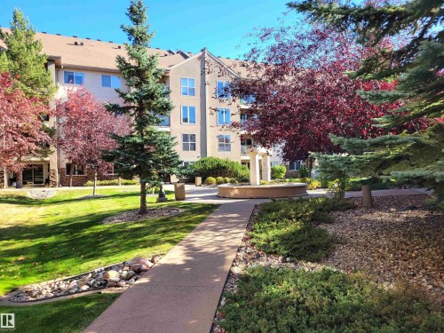 402 8942 156 Street, Edmonton, AB - Outdoor