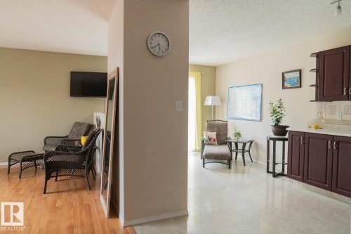 4204 50A Avenue, Cold Lake, AB - Indoor