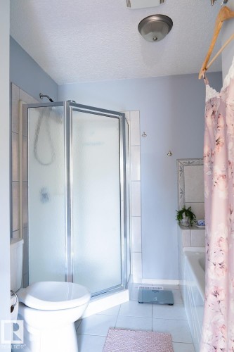 4204 50A Avenue, Cold Lake, AB - Indoor Photo Showing Bathroom