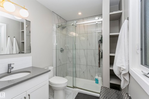 177 Wolf Willow Crescent Nw, Edmonton, AB - Indoor Photo Showing Bathroom