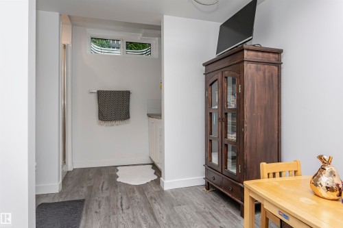 177 Wolf Willow Crescent Nw, Edmonton, AB - Indoor Photo Showing Other Room