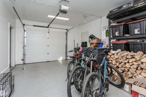 177 Wolf Willow Crescent Nw, Edmonton, AB - Indoor Photo Showing Garage