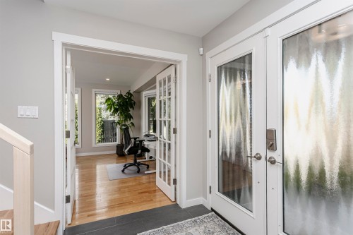 177 Wolf Willow Crescent Nw, Edmonton, AB - Indoor Photo Showing Other Room