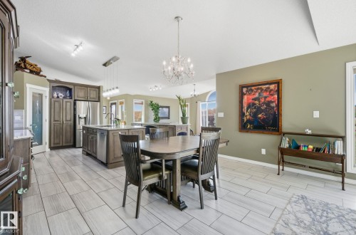 22516 Twp Road 572, Rural Sturgeon County, AB - Indoor Photo Showing Dining Room