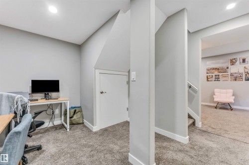 3478 Weidle Way, Edmonton, AB - Indoor Photo Showing Office