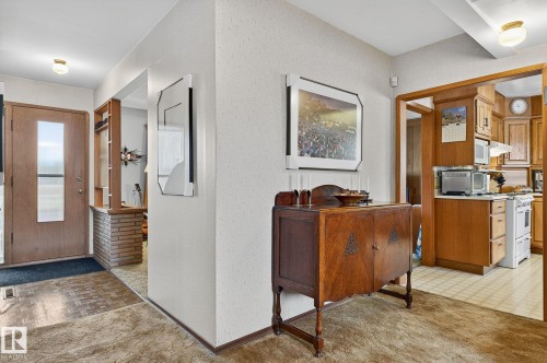 7708 98A Avenue Nw, Edmonton, AB - Indoor