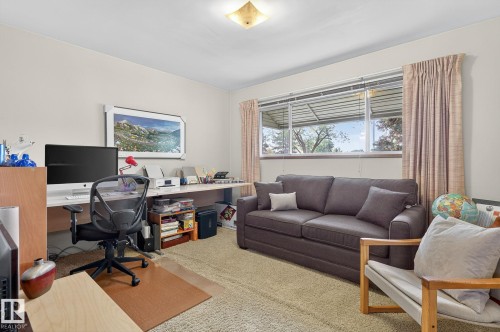 7708 98A Avenue Nw, Edmonton, AB - Indoor Photo Showing Office