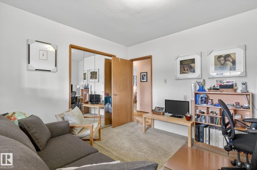 7708 98A Avenue Nw, Edmonton, AB - Indoor