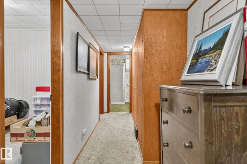 7708 98A Avenue Nw, Edmonton, AB - Indoor Photo Showing Other Room