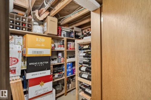 7708 98A Avenue Nw, Edmonton, AB - Indoor