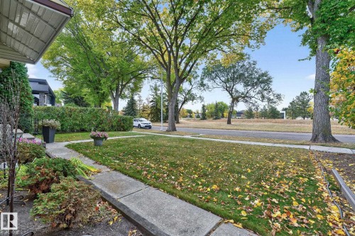 7708 98A Avenue Nw, Edmonton, AB - Outdoor