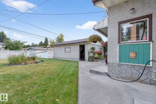 7708 98A Avenue Nw, Edmonton, AB - Outdoor