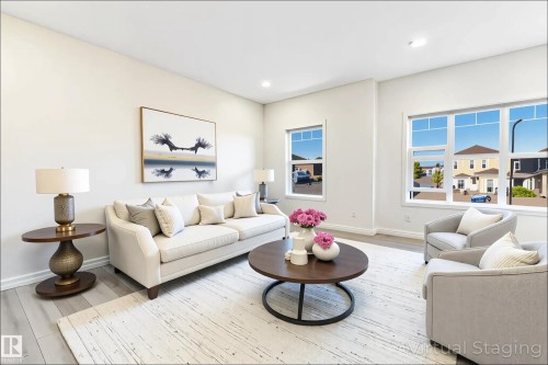19 1703 16 Avenue, Edmonton, AB - Indoor Photo Showing Living Room