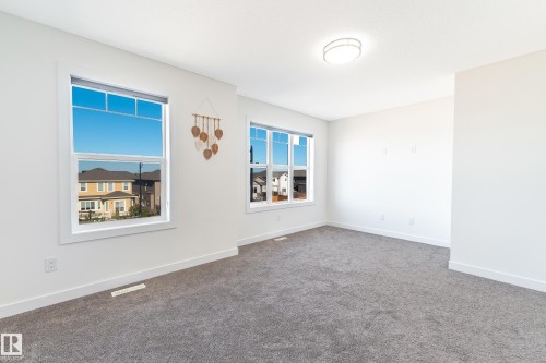 19 1703 16 Avenue, Edmonton, AB - Indoor Photo Showing Other Room