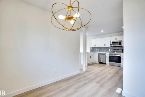 3806 85 Street, Edmonton, AB - Indoor Photo Showing Kitchen