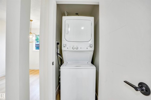 3806 85 Street, Edmonton, AB - Indoor Photo Showing Laundry Room