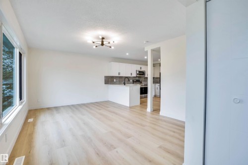 3806 85 Street, Edmonton, AB - Indoor Photo Showing Kitchen
