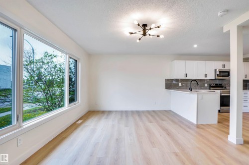 3806 85 Street, Edmonton, AB - Indoor Photo Showing Kitchen