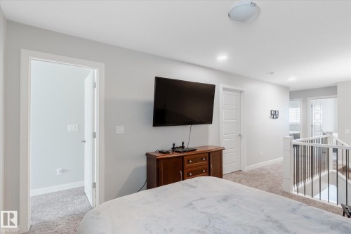 22143 80 Avenue, Edmonton, AB - Indoor Photo Showing Bedroom