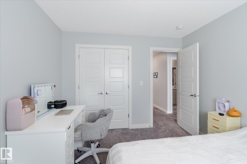 22143 80 Avenue, Edmonton, AB - Indoor Photo Showing Bedroom