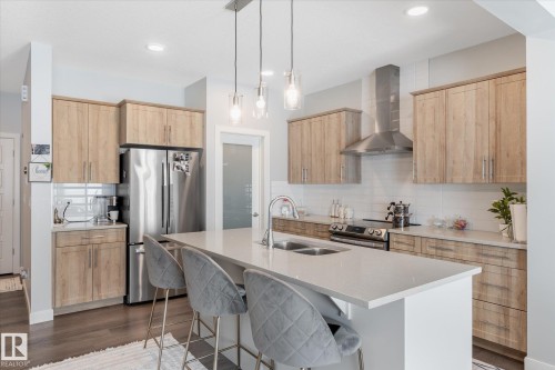 22143 80 Avenue, Edmonton, AB - Indoor Photo Showing Kitchen With Stainless Steel Kitchen With Double Sink With Upgraded Kitchen