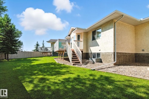 2 14428 Miller Blvd, Edmonton, AB - Outdoor