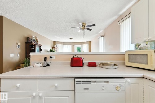 2 14428 Miller Blvd, Edmonton, AB - Indoor Photo Showing Kitchen