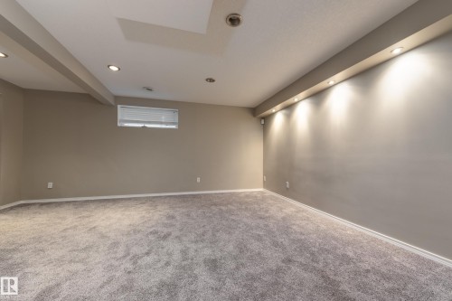 Edmonton, AB - Indoor