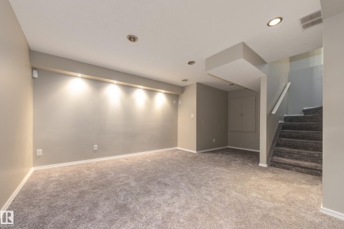 Edmonton, AB - Indoor Photo Showing Other Room