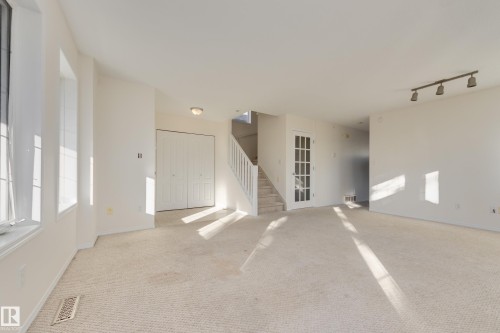 Edmonton, AB - Indoor Photo Showing Other Room