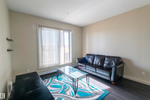 335 308 Ambleside Link, Edmonton, AB - Indoor Photo Showing Living Room