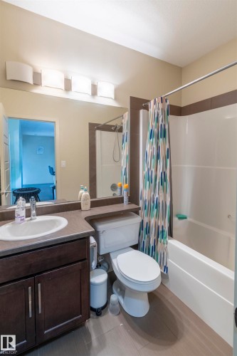 335 308 Ambleside Link, Edmonton, AB - Indoor Photo Showing Bathroom
