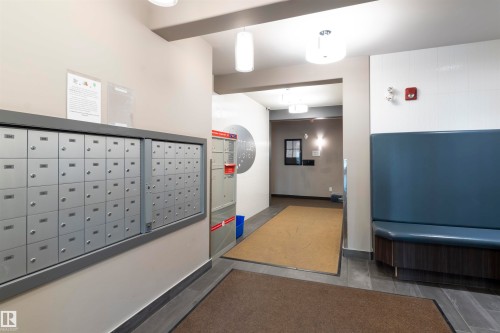 335 308 Ambleside Link, Edmonton, AB - Indoor Photo Showing Other Room