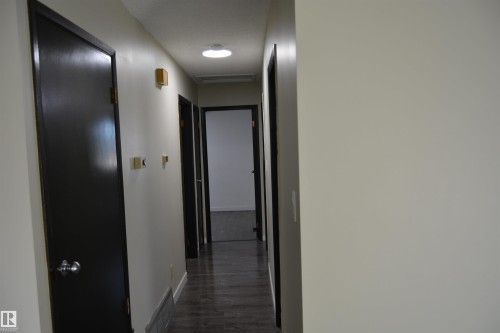 132 Millbourne Road E, Edmonton, AB - Indoor Photo Showing Other Room