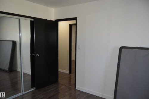 132 Millbourne Road E, Edmonton, AB - Indoor Photo Showing Other Room