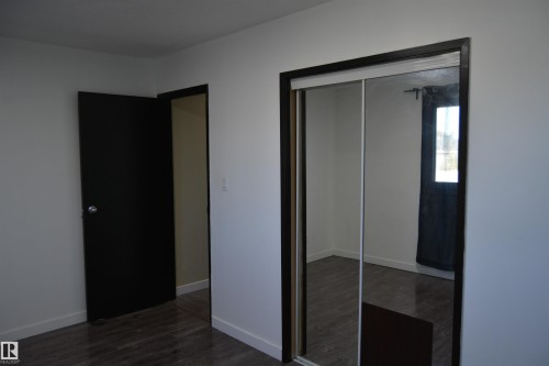 132 Millbourne Road E, Edmonton, AB - Indoor