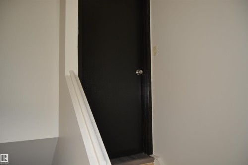 132 Millbourne Road E, Edmonton, AB - Indoor Photo Showing Other Room