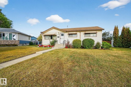 12236 136 Avenue, Edmonton, AB - Outdoor With Facade