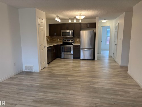 563 Orchards Boulevard, Edmonton, AB - Indoor Photo Showing Kitchen With Stainless Steel Kitchen