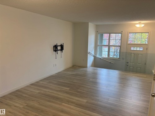 563 Orchards Boulevard, Edmonton, AB - Indoor Photo Showing Other Room