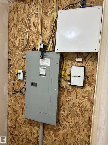 563 Orchards Boulevard, Edmonton, AB - Indoor Photo Showing Basement